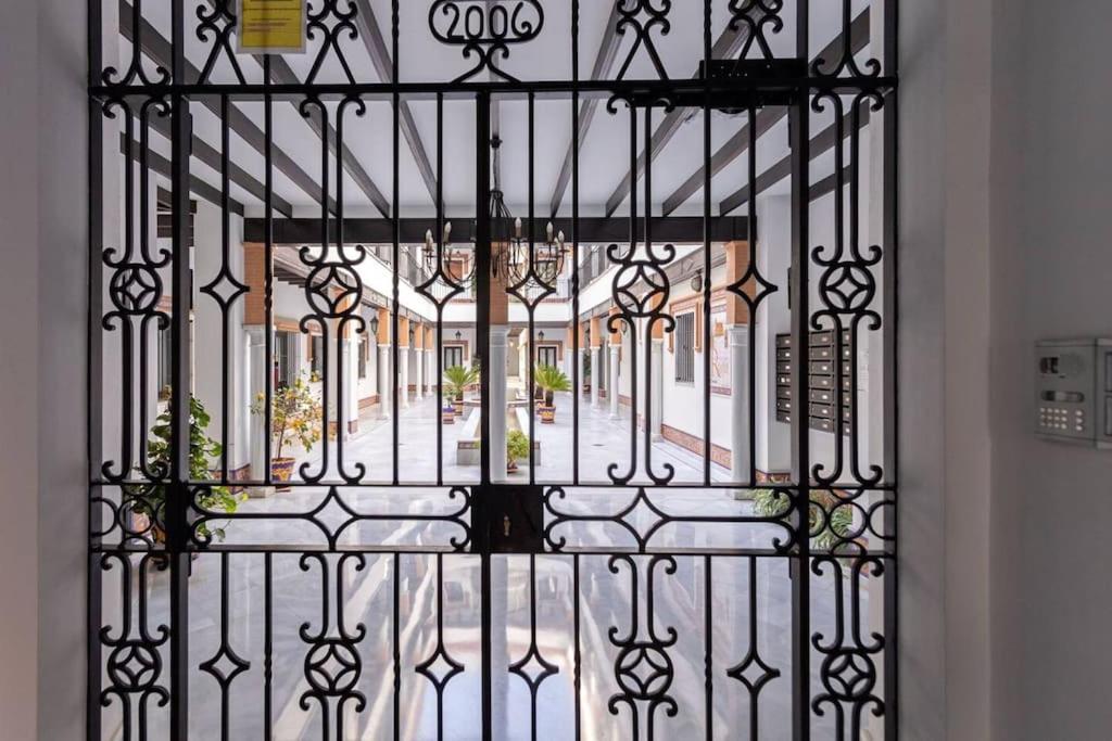 Jdcbl - Peaceful Wonderful Apartment In City Center Севилья Экстерьер фото