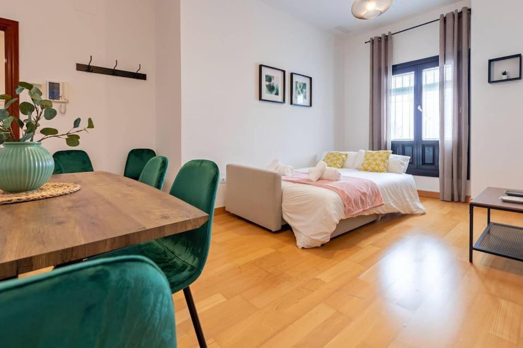 Jdcbl - Peaceful Wonderful Apartment In City Center Севилья Экстерьер фото