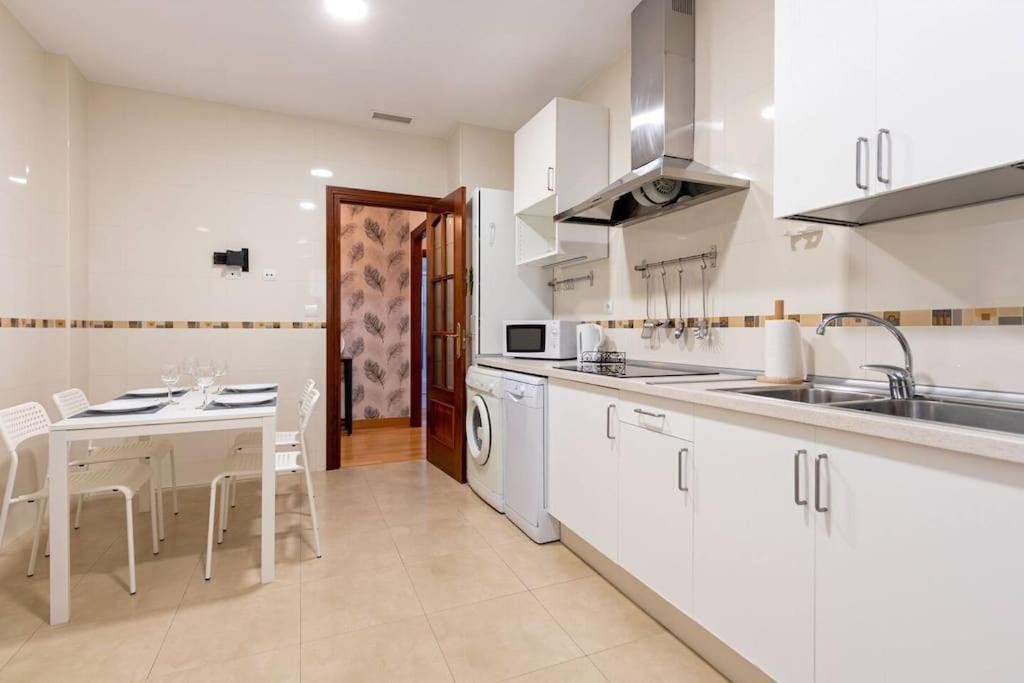 Jdcbl - Peaceful Wonderful Apartment In City Center Севилья Экстерьер фото